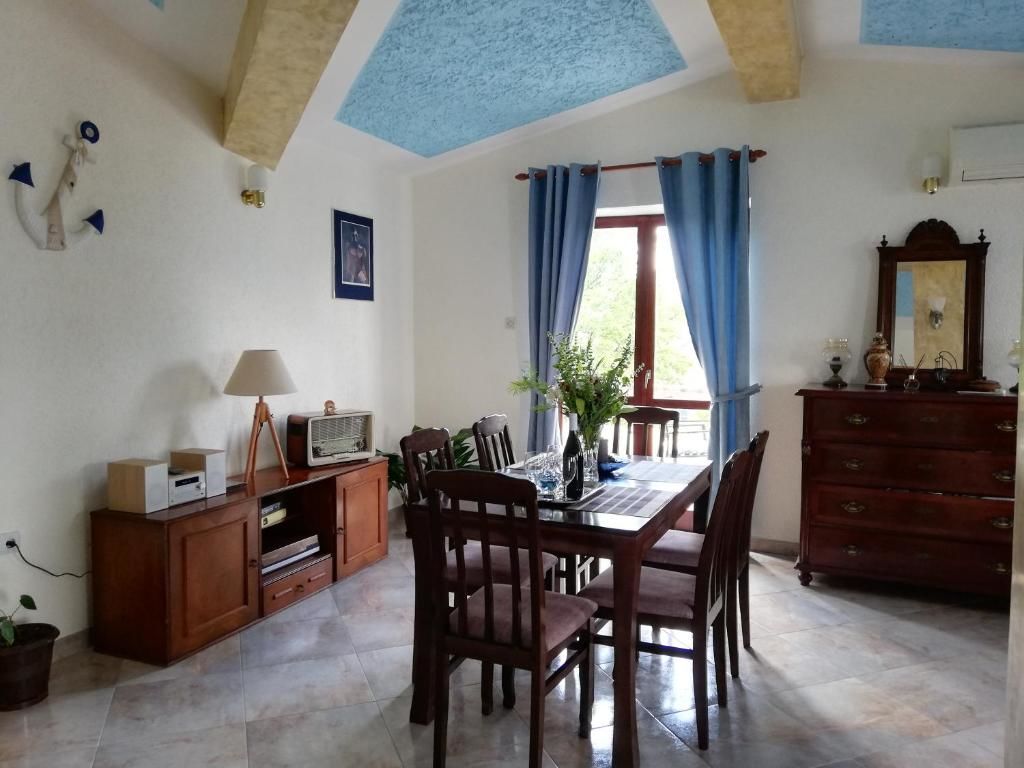 Апартаменты Apartment Sea Breeze Луштица